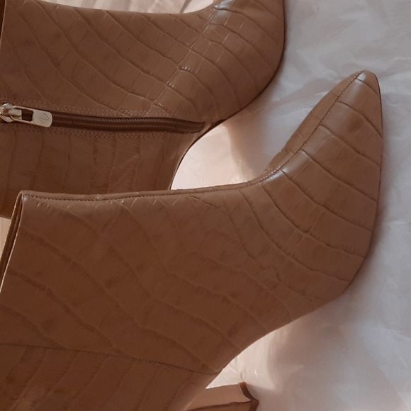 Blonde or light tan Antonio Melani boots size 10M crocodile leather - Picture 2 of 10